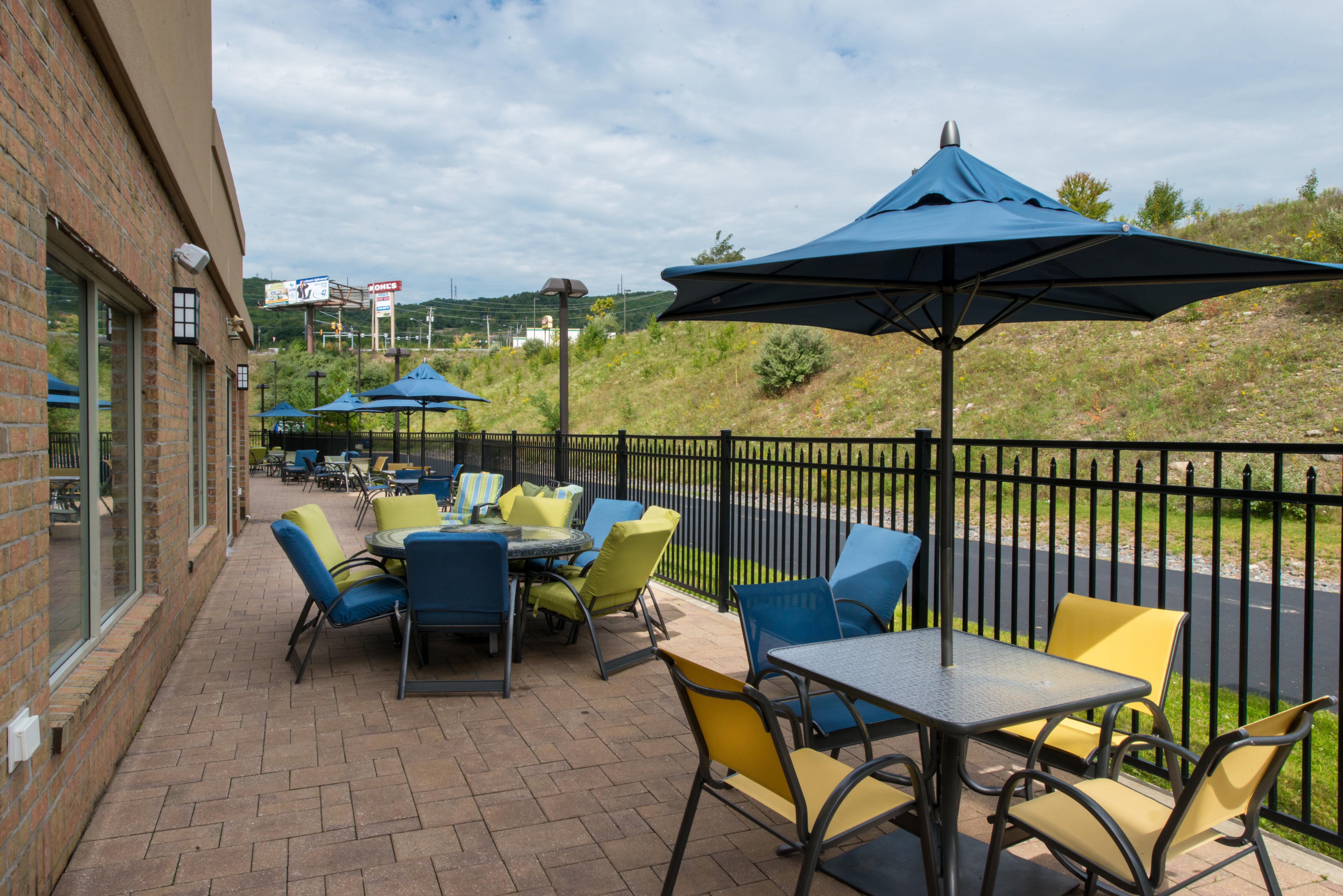 Holiday Inn Express And Suites Dickson City By Ihg Exterior foto